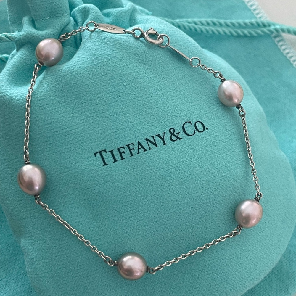 Tiffany & Co pink‎ pearl bracelet